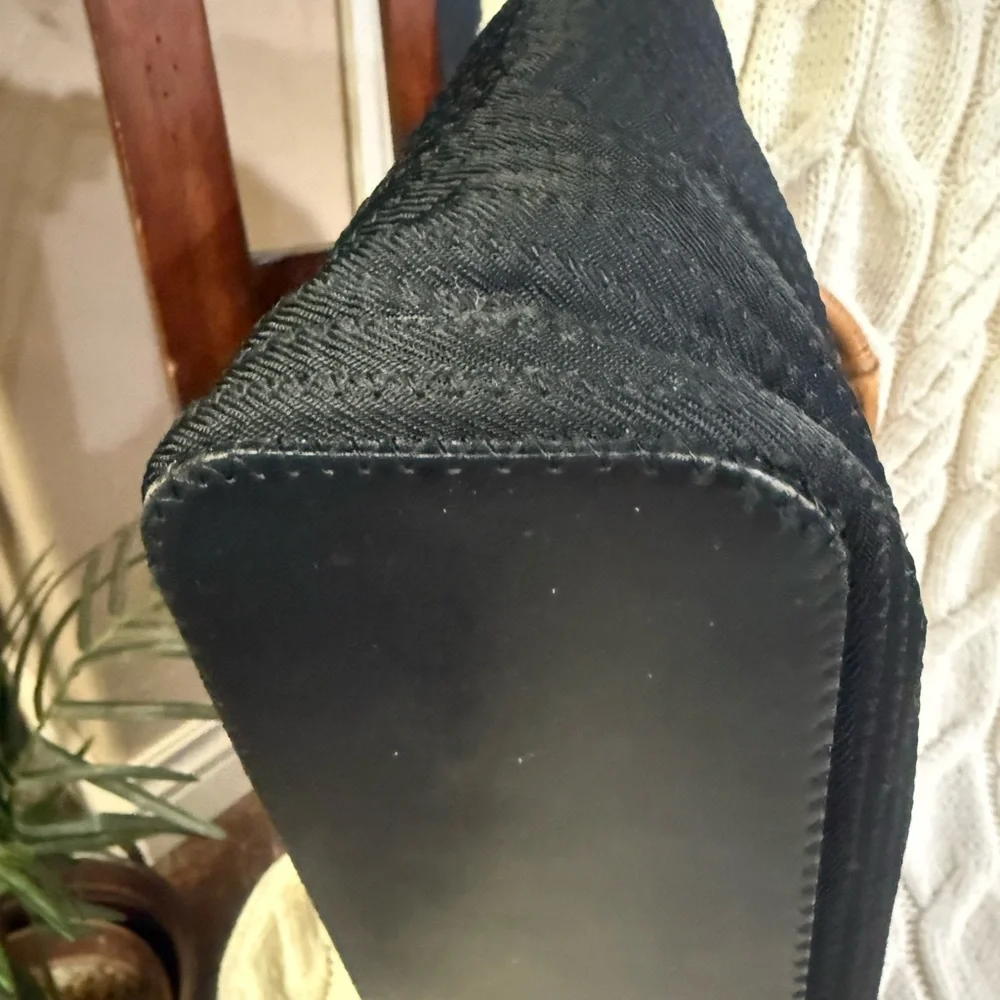 Gucci Black Shoulder Bag with Bamboo Handle with COA - Picture 4 of 11
